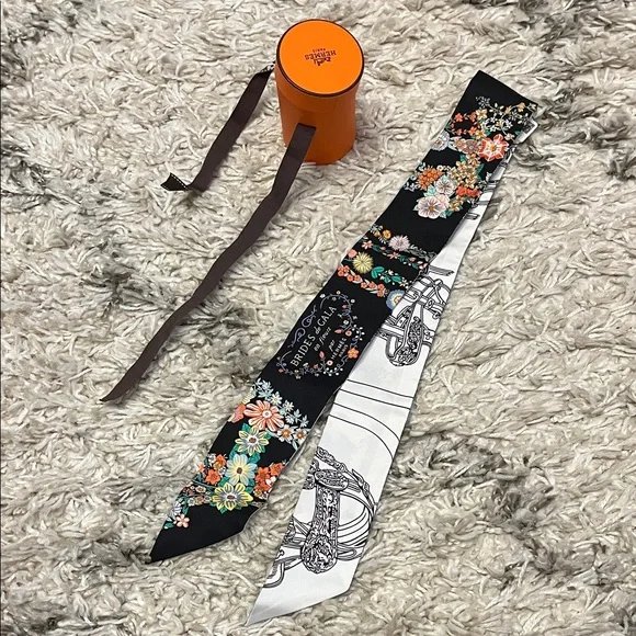 Hermes twilly. Brides de Gala en Fleur. Black. White. Multi. New with tag. - Picture 2 of 3